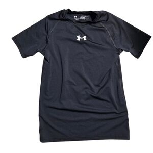 Under Armour Fitted Heatgear Youth Medium Black Shirt
